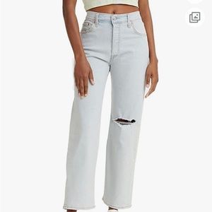 BRAND NEW LEVI RIBCAGE STRAIGHT LEGS!!!!